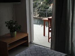 Charming Apartment With Terrace and Beautiful sea View. Near the Beach