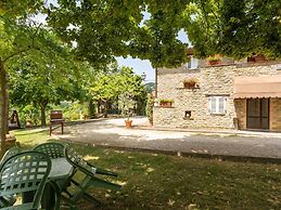 Belvilla by OYO Holiday Home in Assisi With Pool