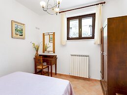 Belvilla by OYO Holiday Home in Assisi With Pool