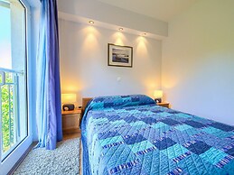 Alluring Apartment in Vantacici Amid the Sea