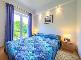 Alluring Apartment in Vantacici Amid the Sea