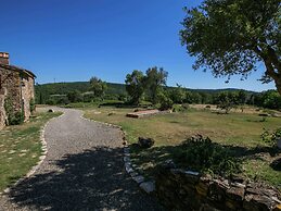 Apartment in a Rustic House in the Tuscan Hills Near the Sea