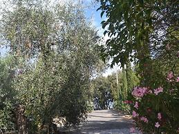 Belvilla by OYO Peaceful Holiday Home With Garden