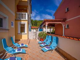 Apartment in Dramalj With Swimming Pool