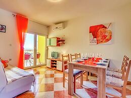 Serene Apartment in Dramalj with Hot Tub