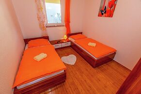 Serene Apartment in Dramalj with Hot Tub