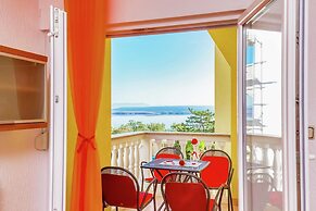 Serene Apartment in Dramalj with Hot Tub