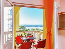 Serene Apartment in Dramalj with Hot Tub