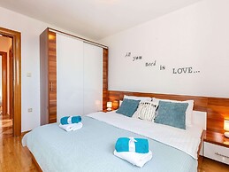 Luxurious Apartment in Kvarner by Sea