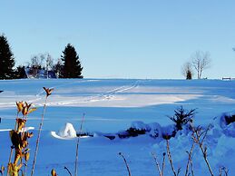 Comfortable Holiday Home in Neuastenberg