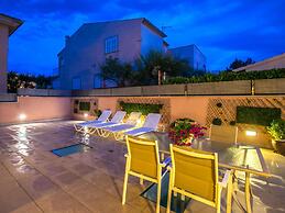 Belvilla by OYO Bohemi