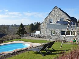 Luxurious Villa in Stavelot With Sauna and Pool