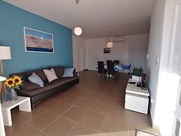 Comfortable Two-bedroom Apartment Suitable for 5 pax With Stunning sea
