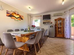 Grand Getaway for Family & Friends