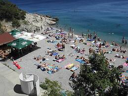 Adorable Apartment With Pool & Terrace With Sea View