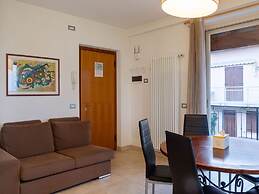 Elegant Holiday Home in Lazise with Swimming Pool near Lake