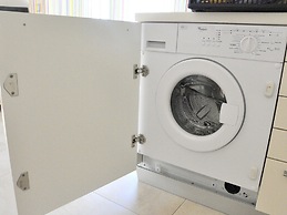 Elegant Holiday Home in Lazise with Swimming Pool near Lake