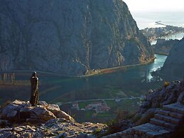 Countryside Getaway near River & Sea