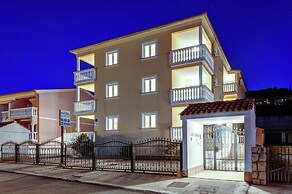 Apartment in Dramalj With Swimming Pool