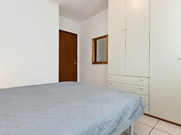 Vibrant Holiday Home in Lazise with Swimming Pool near 2 Lakes