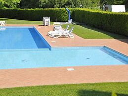 Vibrant Holiday Home in Lazise with Swimming Pool near 2 Lakes