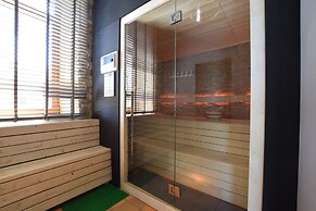 Luxury Villa With Swimming Pool and Sauna