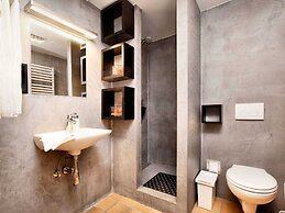 Luxury Villa With Swimming Pool and Sauna