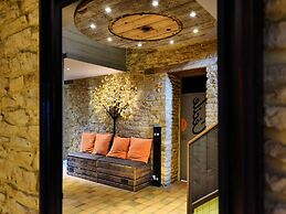 Luxury Villa With Swimming Pool and Sauna