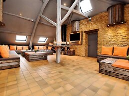 Luxury Villa With Swimming Pool and Sauna