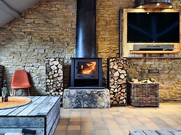 Luxury Villa With Swimming Pool and Sauna