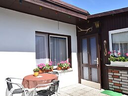 Restful Bungalow in Kühlungsborn near Beach