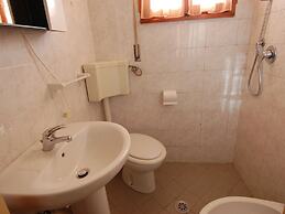 Homely Apartment in Rosolina near Sea