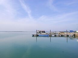 Homely Apartment in Rosolina near Sea