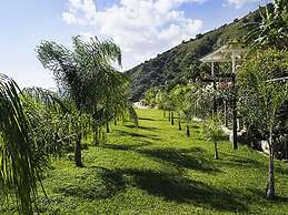 Exclusive Villa With Panoramic Swimming Pool and Hot Tub, Near the Sea