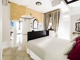 Exclusive Villa With Panoramic Swimming Pool and Hot Tub, Near the Sea