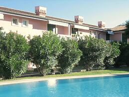 Vibrant Holiday Home in Lazise with Swimming Pool near Lake