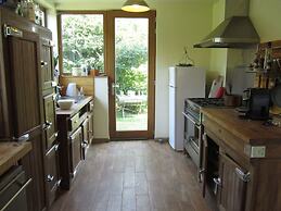 Cozy Holiday Home in Horebeke near Meadow