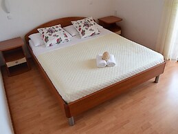 Sea View Apartment With a Shared Pool