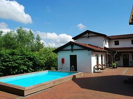 Idyllische Wohnung mit Pool in Mecklenburg