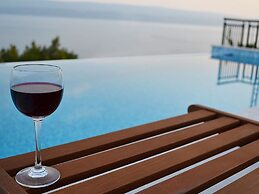 Apartment in Dalmatia Near the Sea