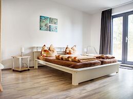 Spacious Apartment With Garden Near the sea