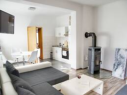 Spacious Apartment With Garden Near the sea