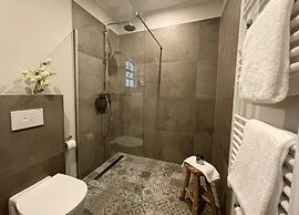 Grosse Ferienwohnung mit Garten, Saal
