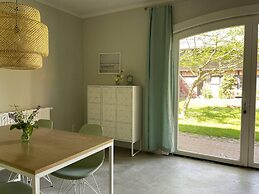 Grosse Ferienwohnung mit Garten, Saal
