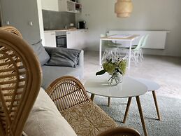 Grosse Ferienwohnung mit Garten, Saal
