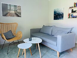 Grosse Ferienwohnung mit Garten, Saal