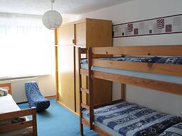 Spacious Bungalow near Sea in Grundshagen