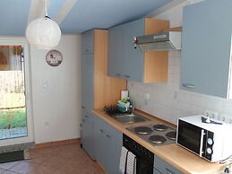 Spacious Bungalow near Sea in Grundshagen