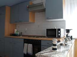 Spacious Bungalow near Sea in Grundshagen