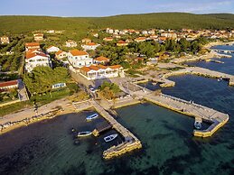 Sea-view Apartment With Garden